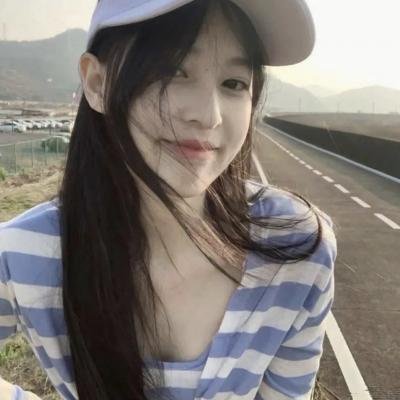 壁花女孩梦游中